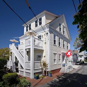 Benchmark Inn